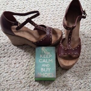 Worn Once American Eagle Outfitters Wedge Sandals Size 6 Dark Burgundy Brazil